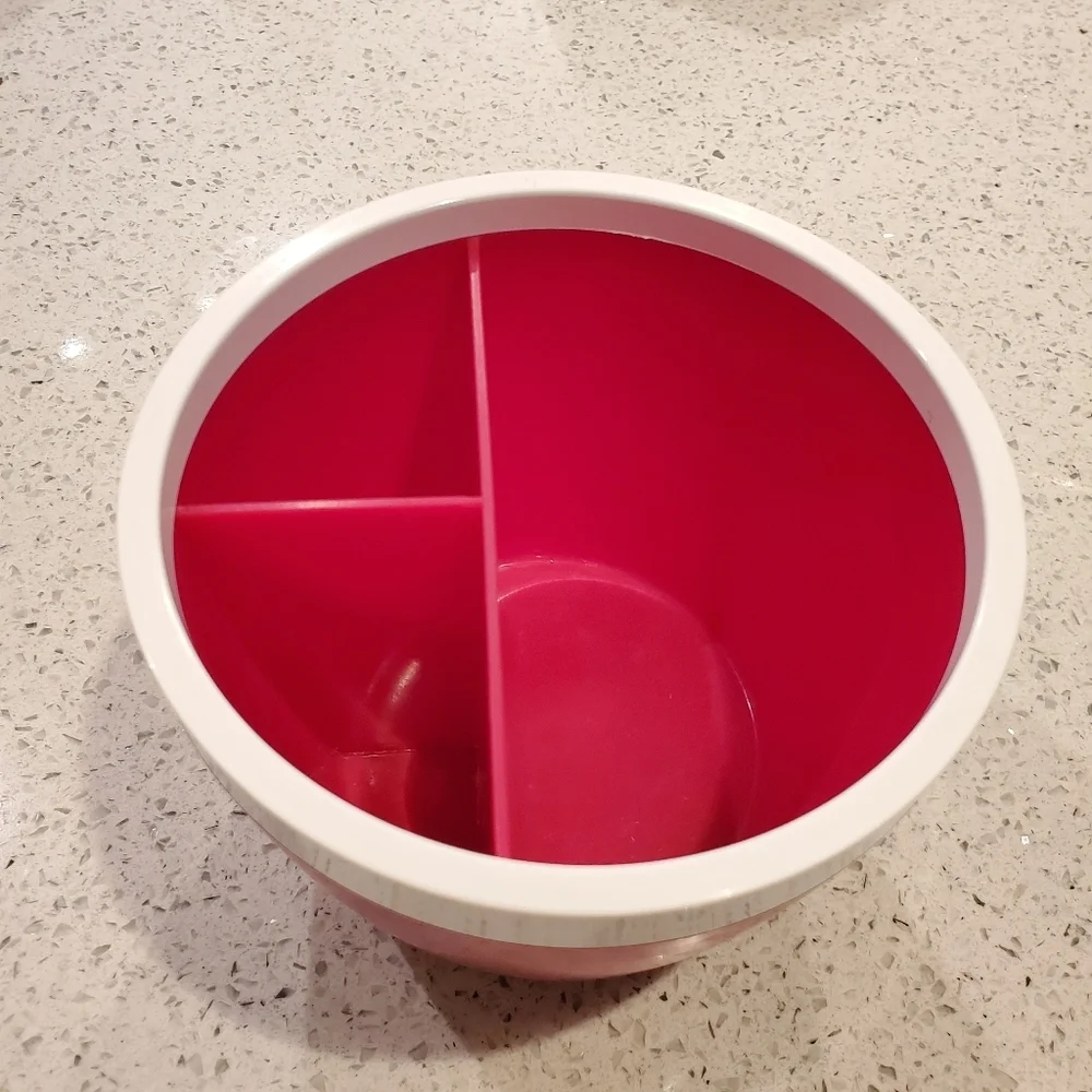 Target Room Essential Pink Toothbrush Bathroom Bath Storage Container Organizer